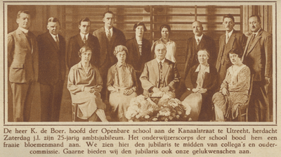 872596 Portret van K. de Boer, hoofd van de Openbare Lagere School (Kanaalstraat 20) te Utrecht, met familie, collega's ...